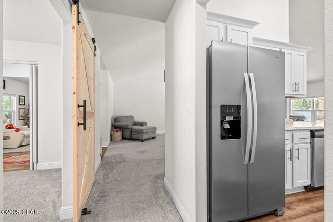 Building Photo - 104 Lake Merial Trail