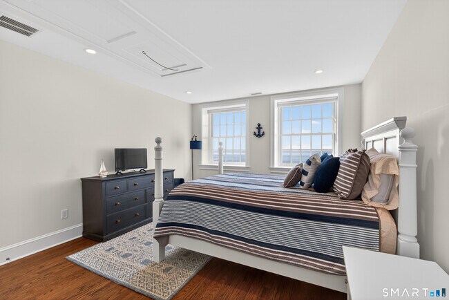 Building Photo - 39 Vineyard Pl