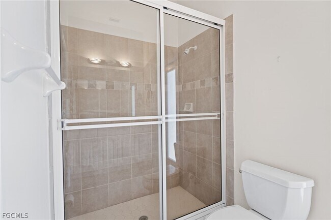 Building Photo - 2822 SW 49th Terrace