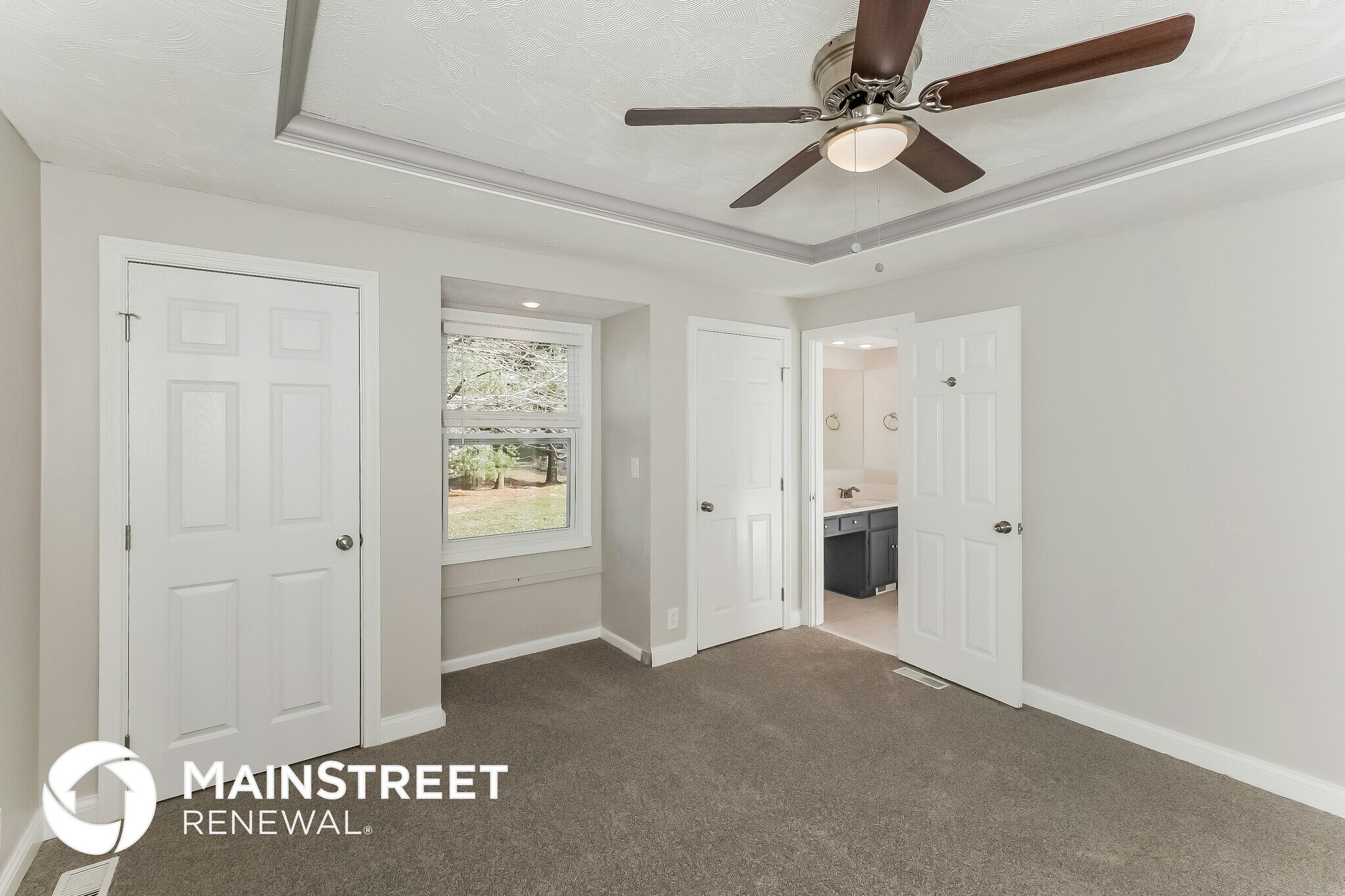 Building Photo - 270 Adams Dr