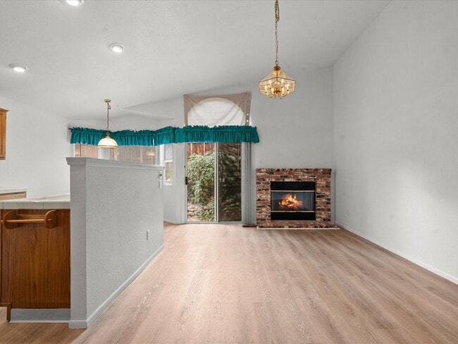 Building Photo - 6165 Greenbrook Dr