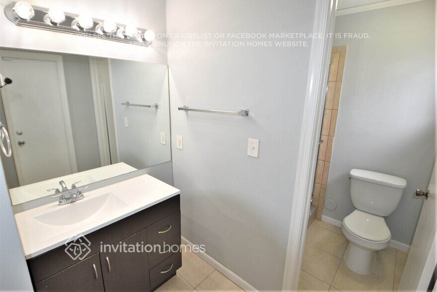 Building Photo - 11521 SW 52nd St
