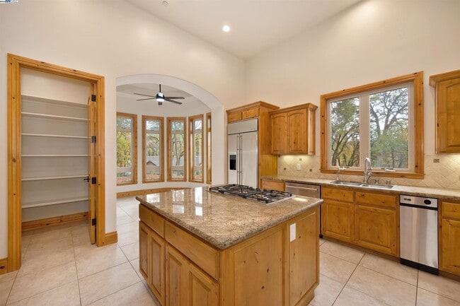 Building Photo - 12859 Austin Forest Cir