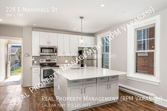 Building Photo - Spacious 3-Story Gem in Norristown with Mo...