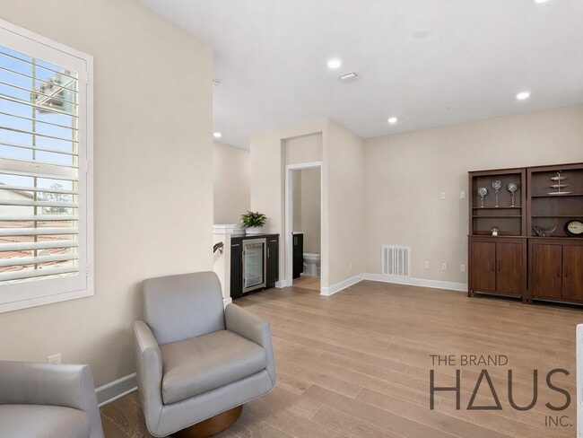 Building Photo - Rare 55+ Gated Travata Community – Bedrooms on Main + Loft + Resort-Style Amenities!