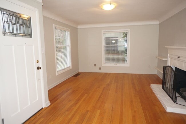 Building Photo - NE Portland Alberta Arts 3-bedroom Bungalow