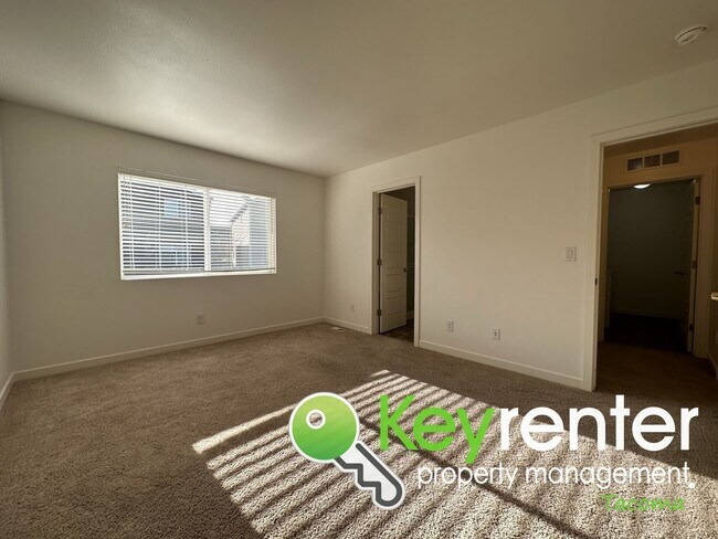 Building Photo - Puyallup Multi-level Fabulous 4Bed/2.5Bath...