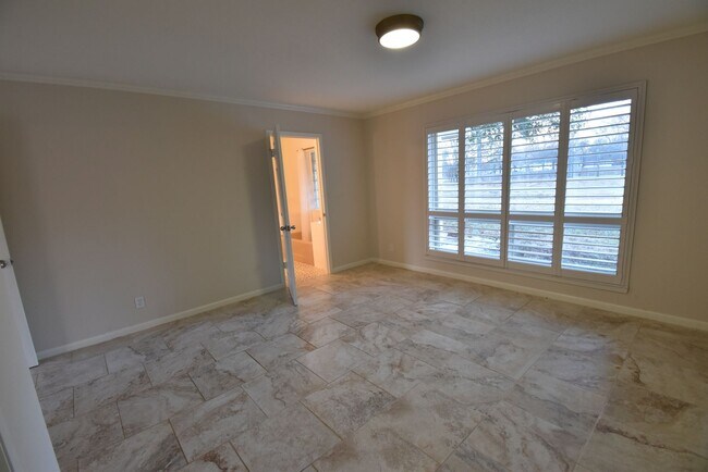 Building Photo - Coming Soon! 3 Bedroom Home On Lake Tyler!