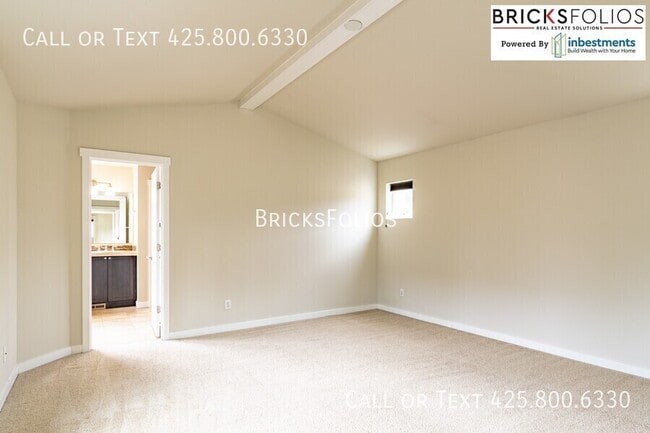 Building Photo - 10251 Eastridge Dr NE