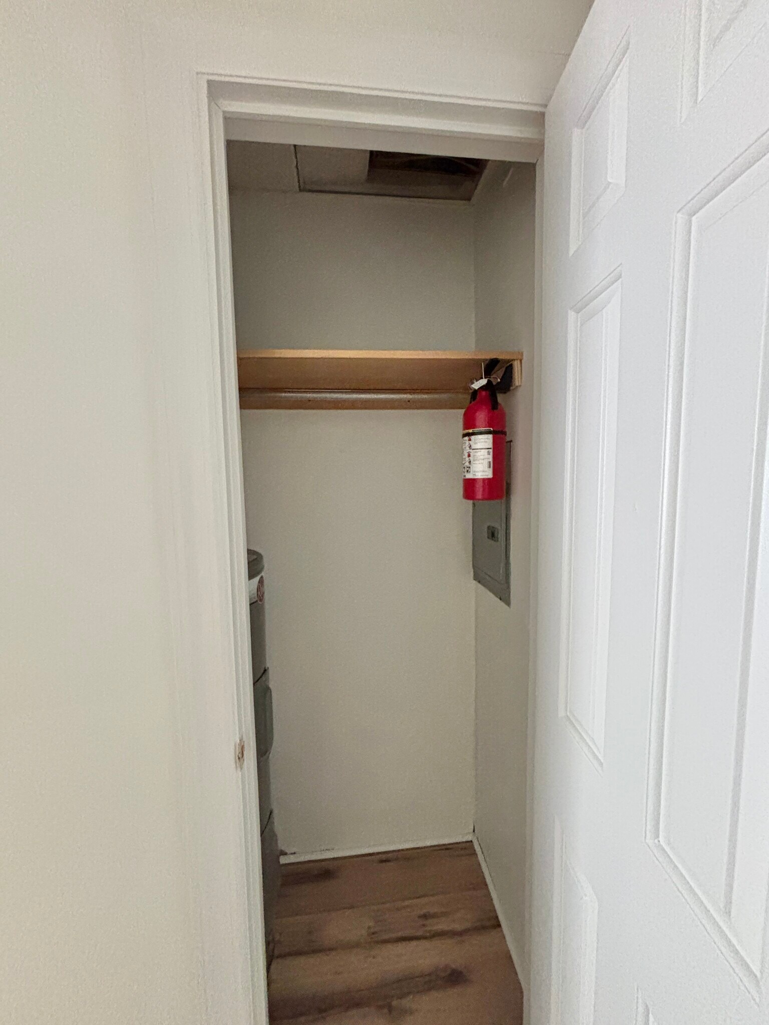 Small closet beside bathroom - 520 Fremont St