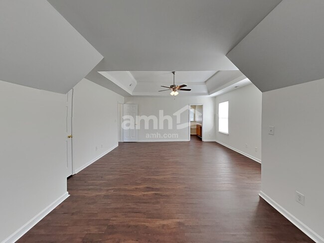 Building Photo - 108 Dunnell Rd