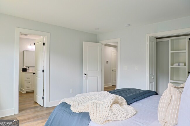 Building Photo - 2184 Skye Isles Pass SE