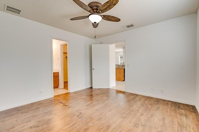 Building Photo - 8520 Chick Pea Ln