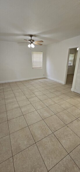 Building Photo - 9614 NW 5th Ave