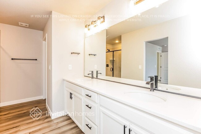 Building Photo - 11257 House Finch Ln