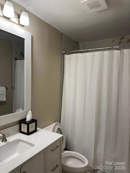 Building Photo - 1415 Vancouver Dr