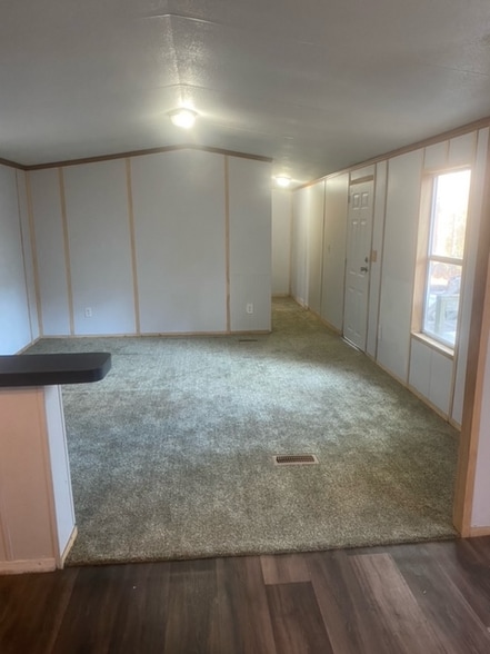 Building Photo - 700 Beck Rd