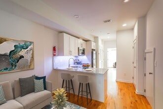 Building Photo - 1642 N Marshall St