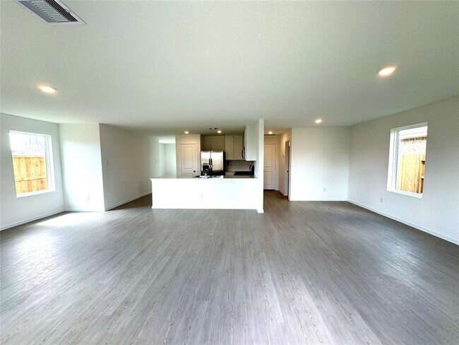 Building Photo - 28763 Texas Plns Dr