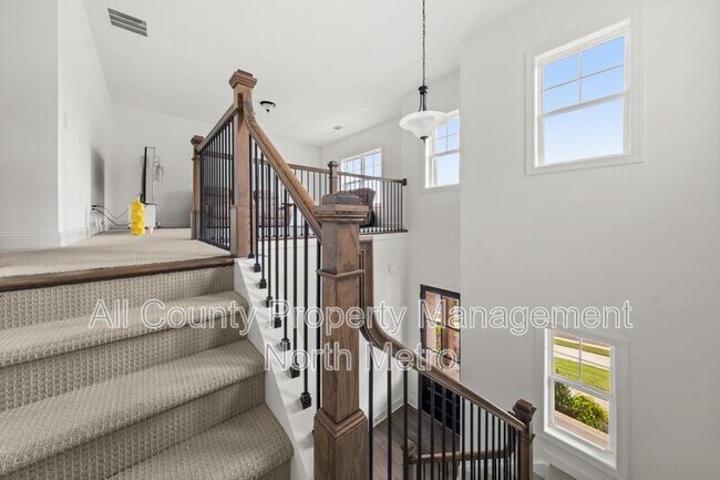 Building Photo - 382 Tillman Pass