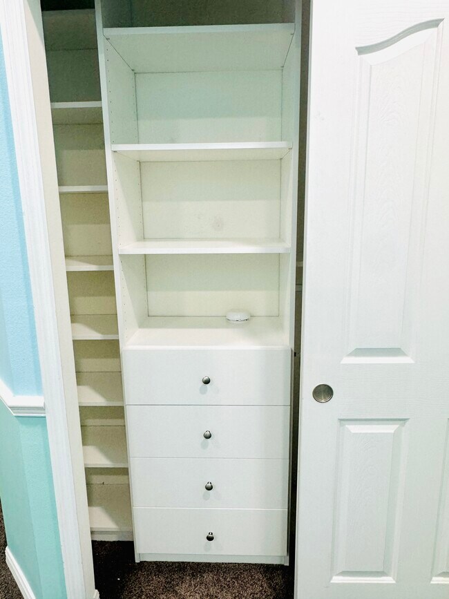 Building Photo - 519 Bottlebrush Loop