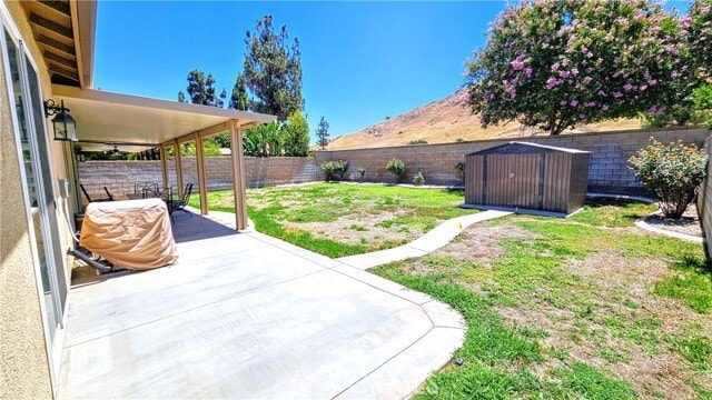 Building Photo - 17371 Redmaple St