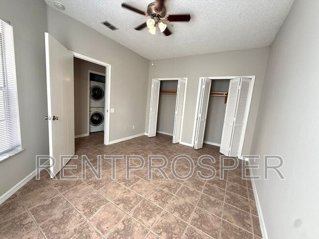 Building Photo - 3038 Cottage Grove Ct