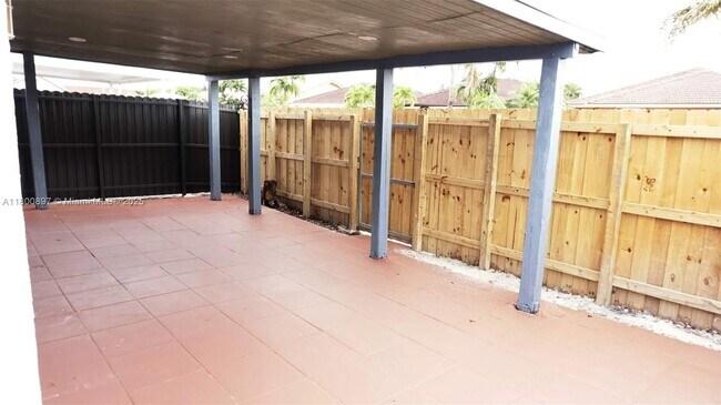Building Photo - 4909 SW 144th Ct