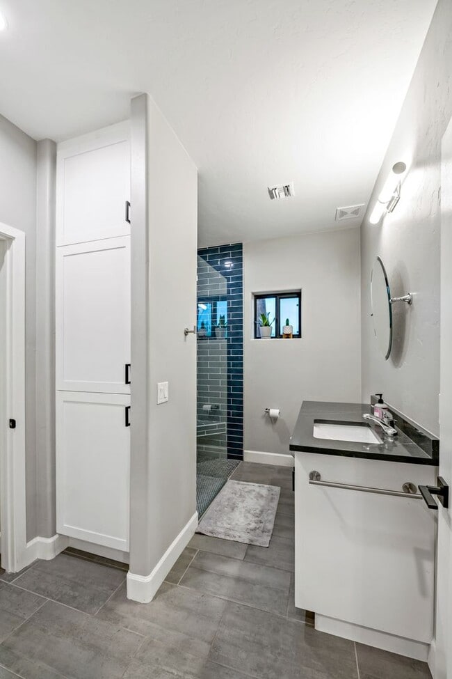 Building Photo - PRE-LEASE for August 2026 Gorgeous New Construction!