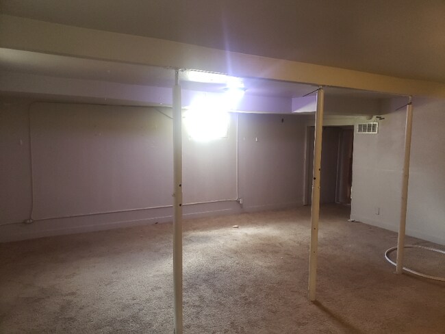 Building Photo - 2105 E Willamette Ave