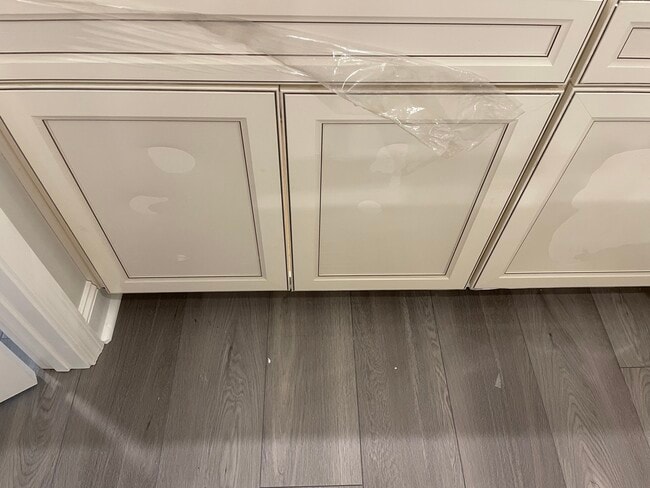 Building Photo - 10717 N Park Ave