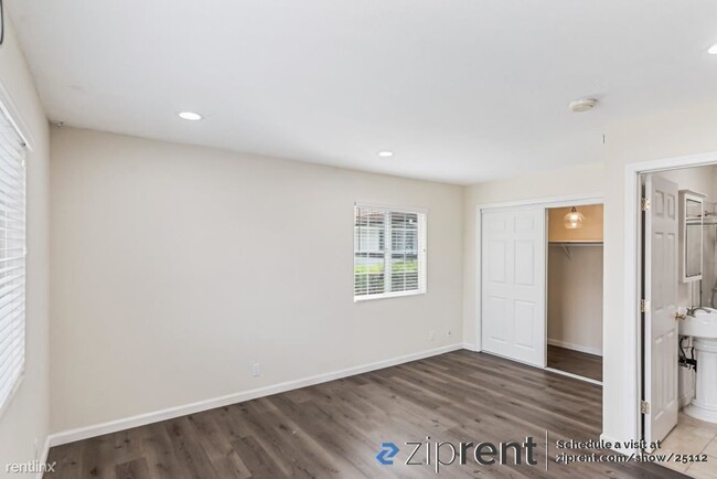 Building Photo - 1 br, 1 bath 4plex - 1935 Kinross Way, San...