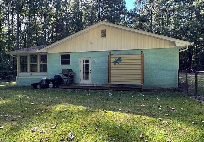 Building Photo - 764 Lovers Ln