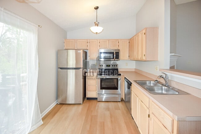 Building Photo - 5231 Pin Oak Dr