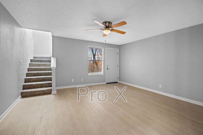 Building Photo - 1377 E Sequoyah Ct