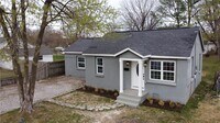 Building Photo - 1017 Mill St