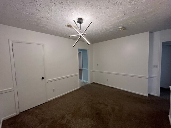 Building Photo - Location, Community, Quality Living. It St...