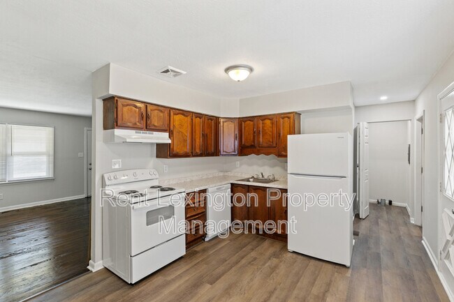 Building Photo - 604 Hi Crest Dr