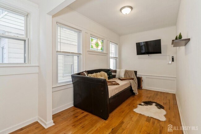 Building Photo - 41-43 Poe Avenue Unit