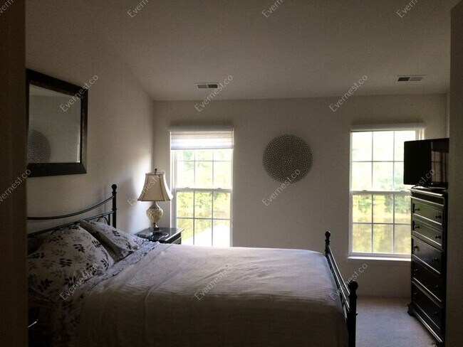 Building Photo - 6763 S Grand Brook Cir