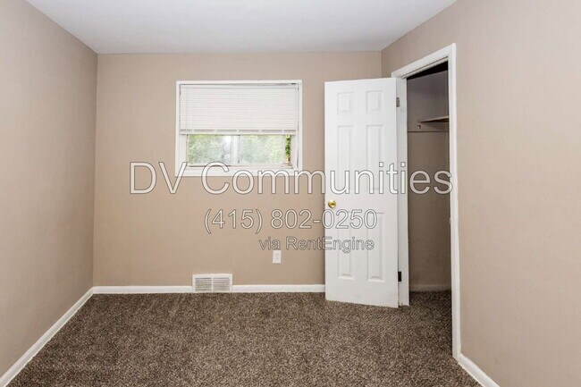 Building Photo - 16605 Kollin Ave