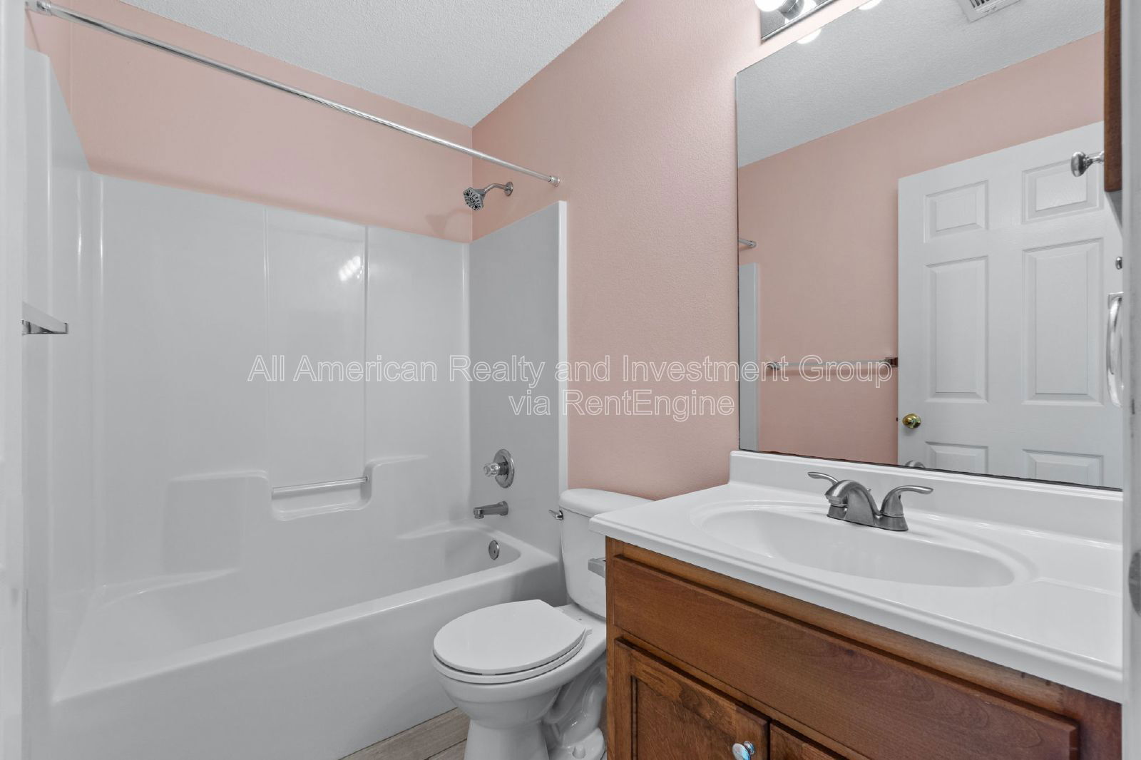 Building Photo - 742 Saltair Ln