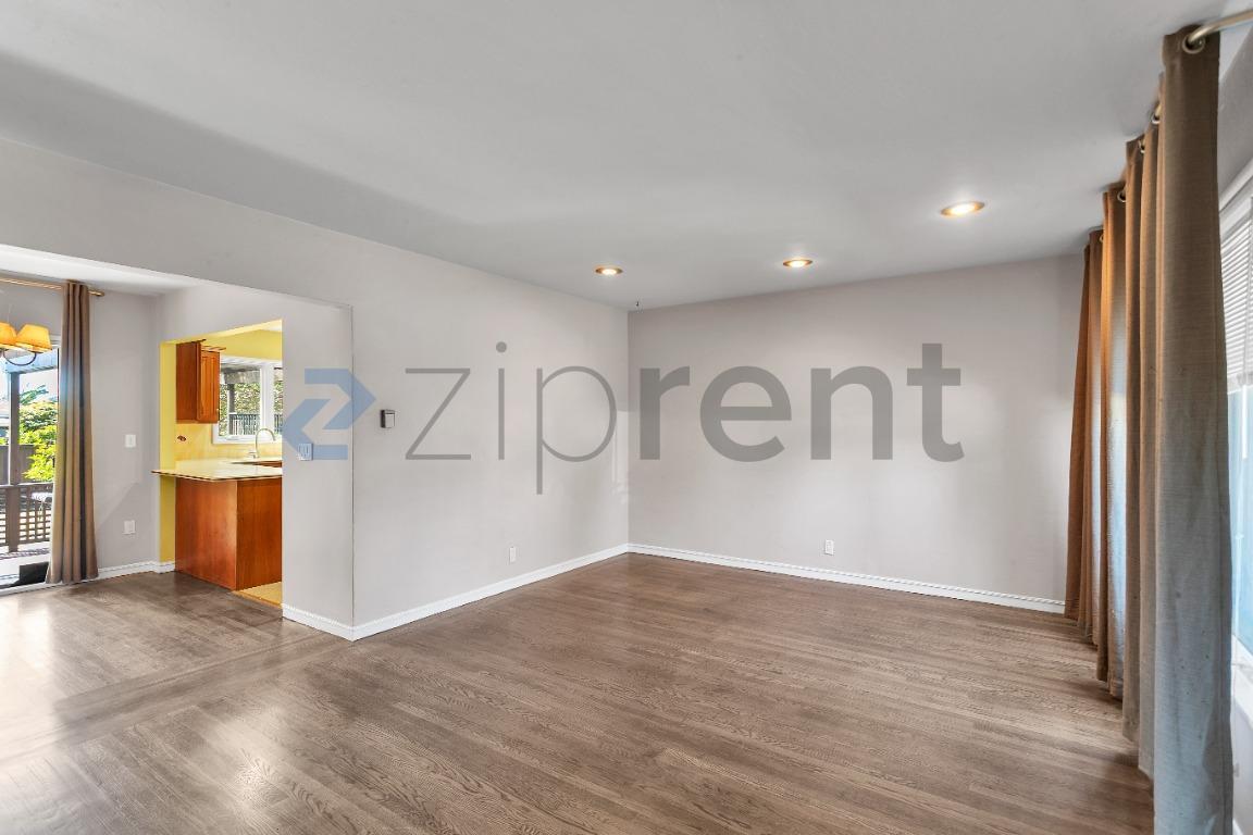 Building Photo - Unit N/A