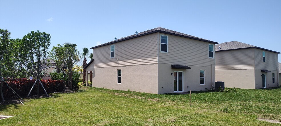 Building Photo - 798 Carlyle Way
