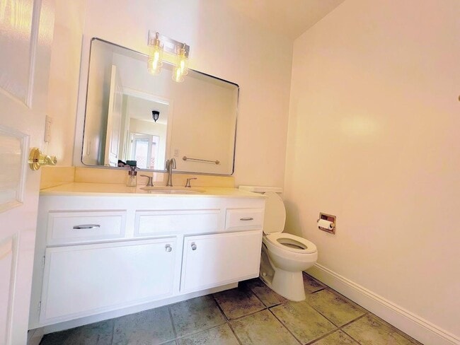 Building Photo - 150 Flying Mist Isle