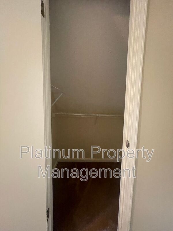 Building Photo - 118 Arbour Way