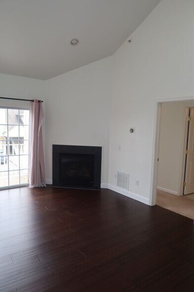 Building Photo - 610 Prestwick Dr