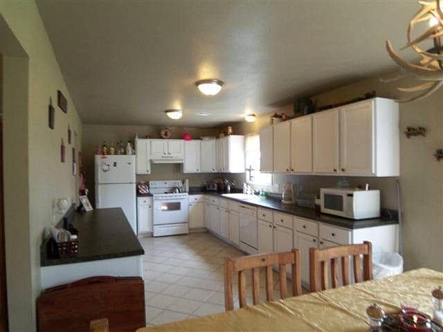 Building Photo - 7808 Dry Bean Trail