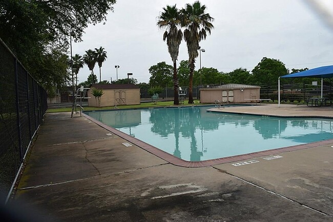 Building Photo - 16210 Olive Glen Dr