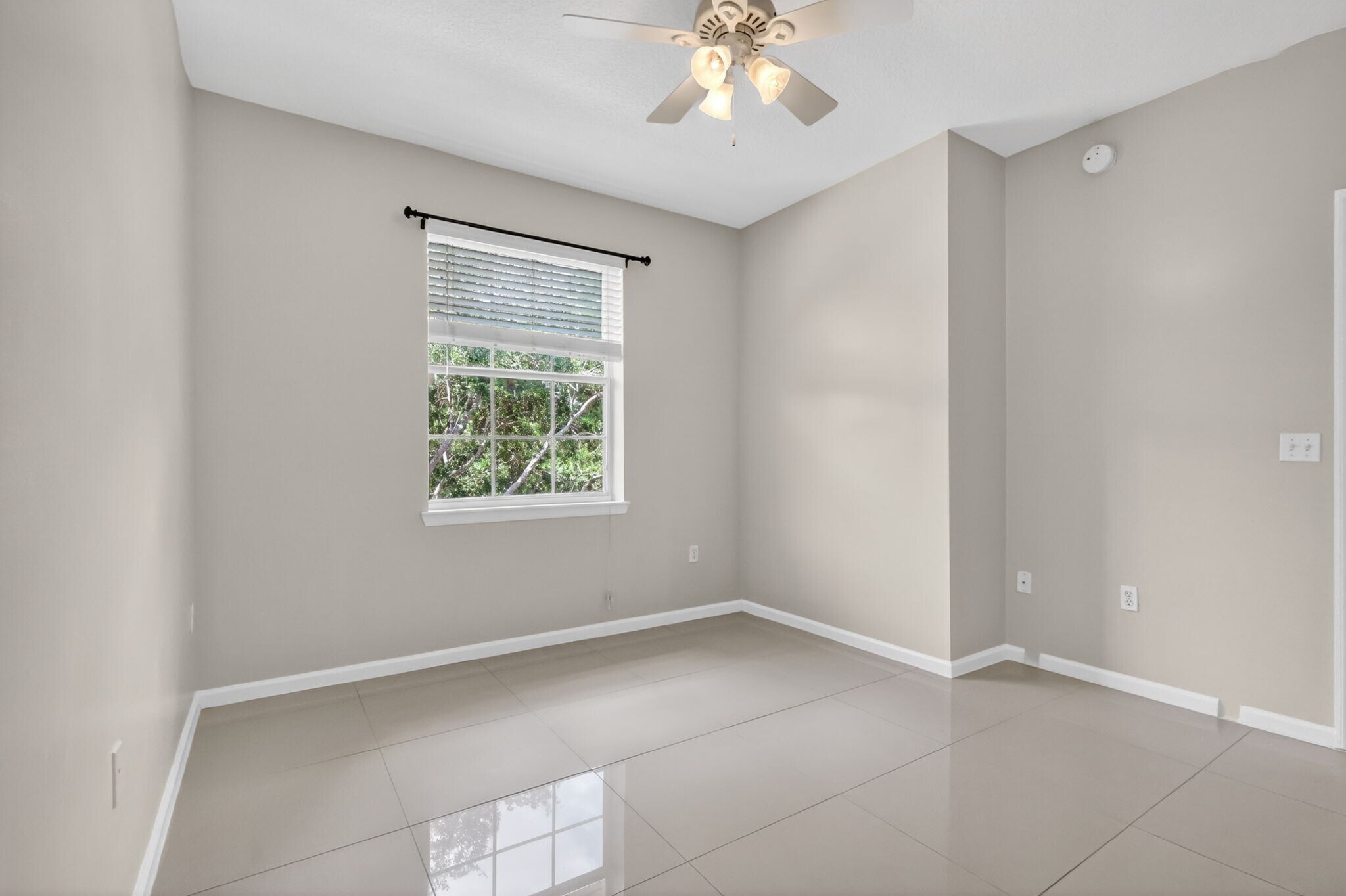 Building Photo - 175 Galicia Way